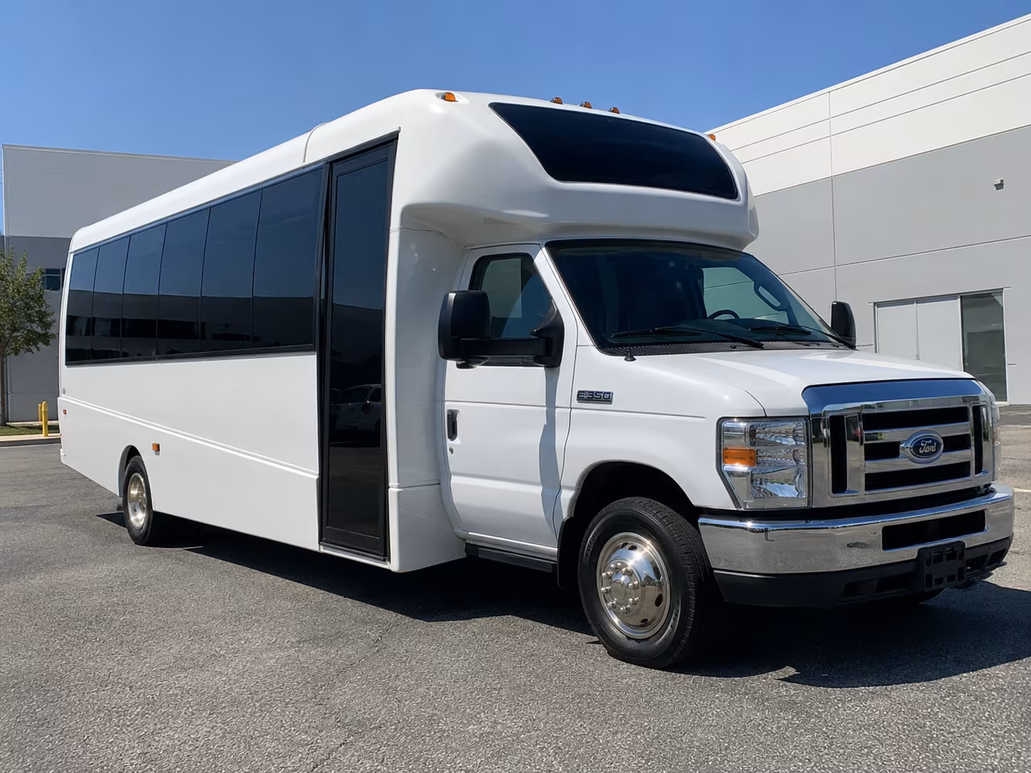 Denver Airport Shuttle & Transportation party bus exterior