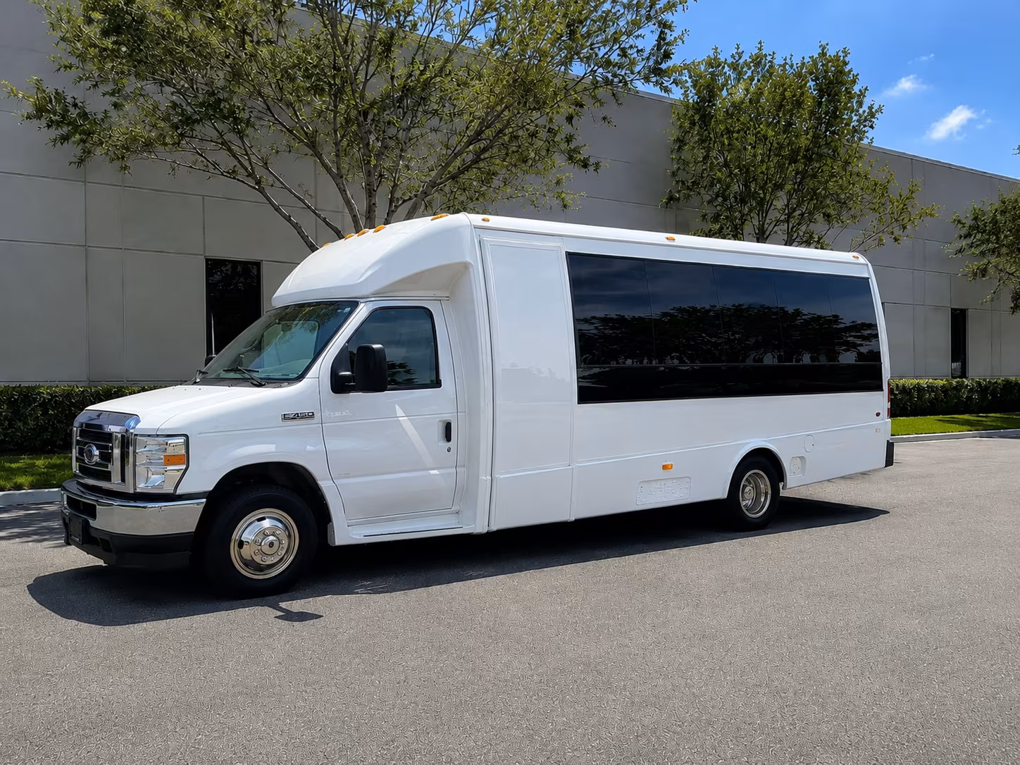 Denver Airport Shuttle & Transportation party bus exterior