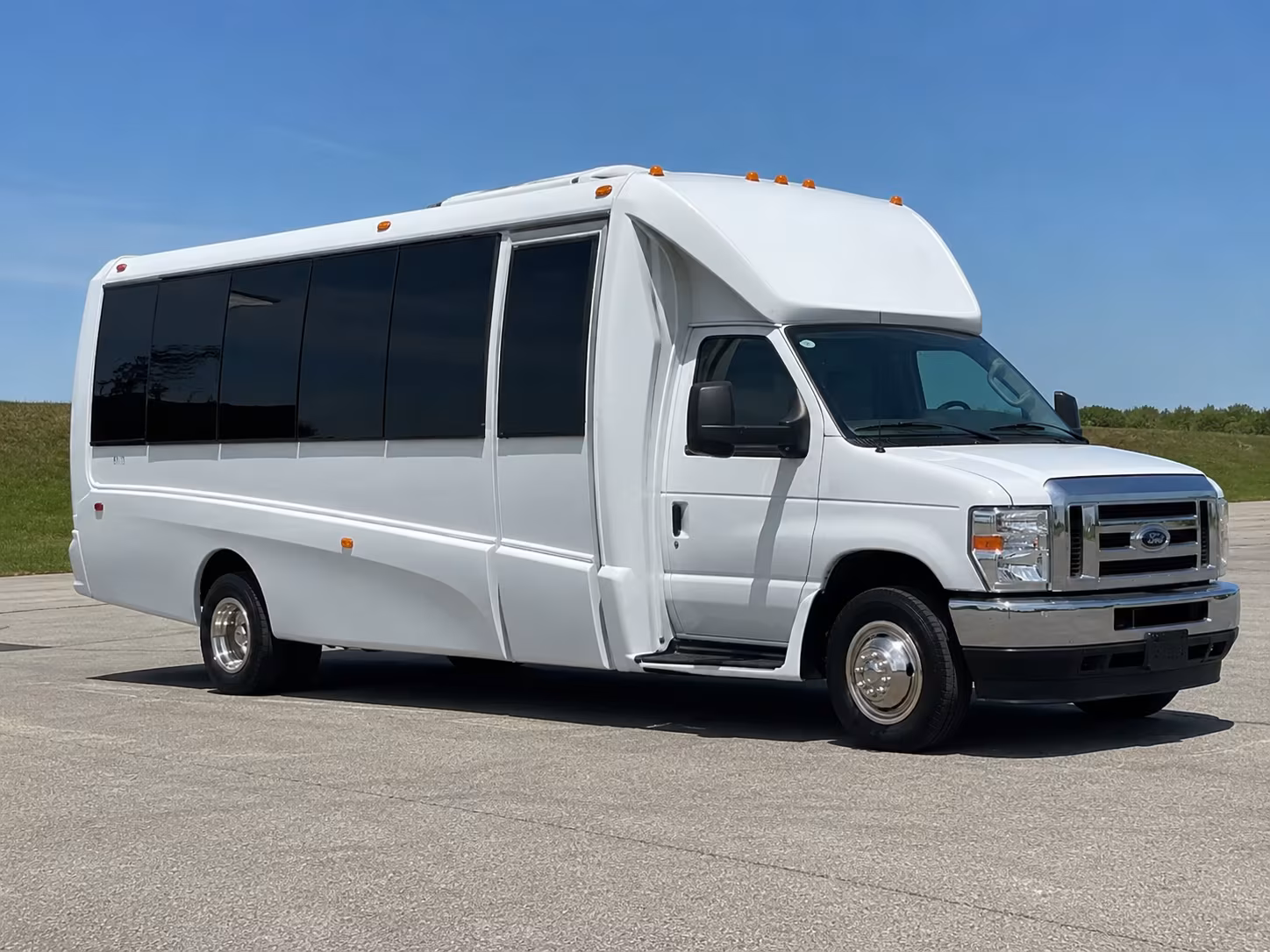 Denver Birthday, Sweet 16, & Quinceañera Transportation party bus interior