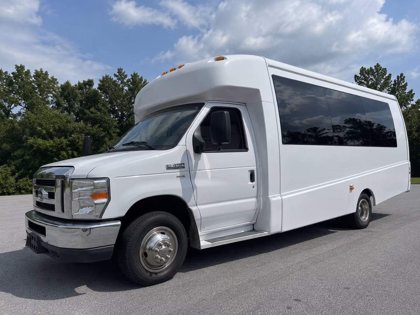 Denver Winery Tour & Pub Crawl Transportation party bus exterior