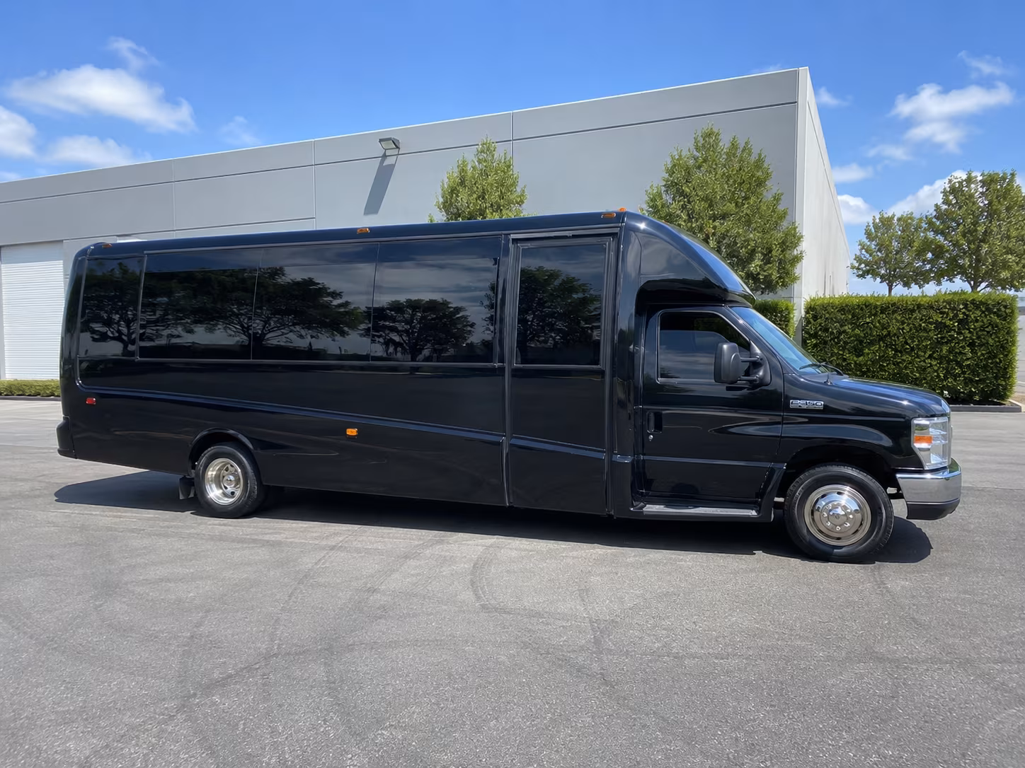 Denver Winery Tour & Pub Crawl Transportation party bus exterior